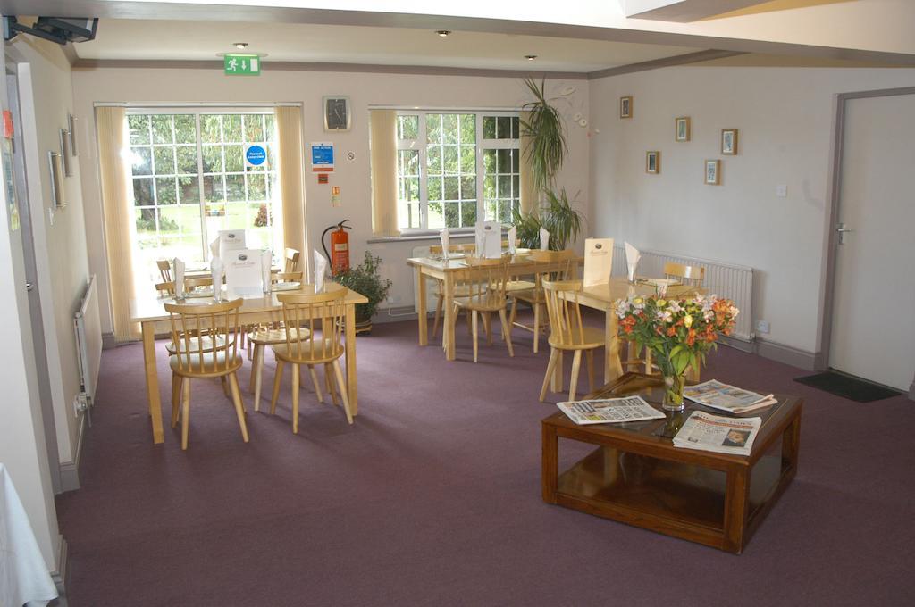 Furnival Lodge Slough Luaran gambar