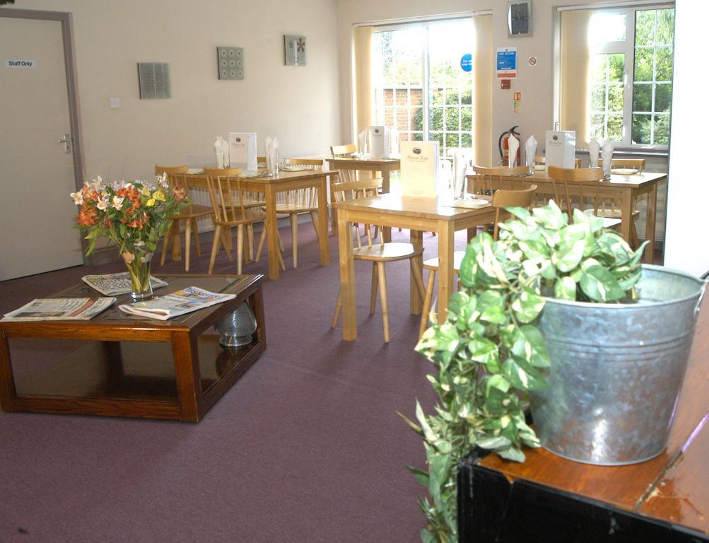 Furnival Lodge Slough Luaran gambar
